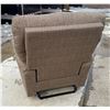Image 5 : LA-Z-BOY RECLINER - OVERSIZED