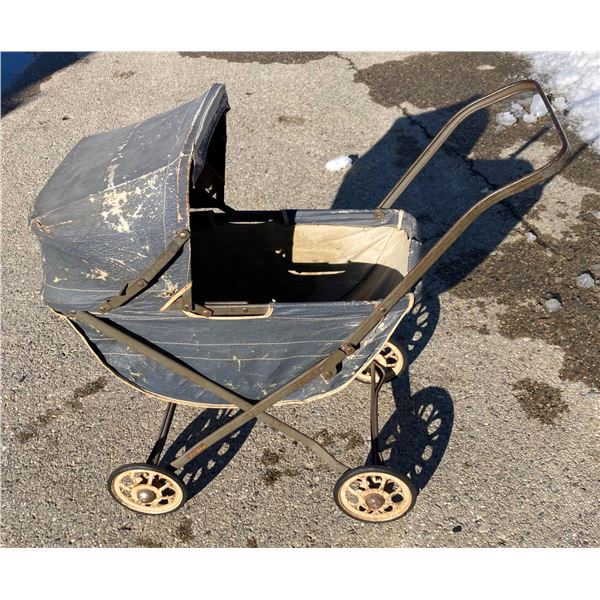 VINTAGE BABY DOLL CARRIAGE