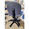 Image 11 : OFFICE CHAIR AND ROLLING THREE-TIER SHELF