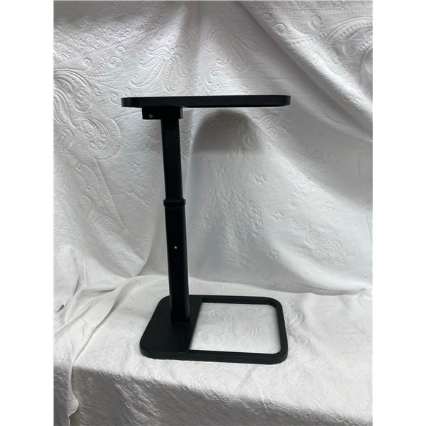 ADJUSTABLE SIDE TABLE
