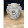 Image 14 : WICKER AND WOVEN STOOL AND STORAGE