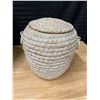 Image 15 : WICKER AND WOVEN STOOL AND STORAGE