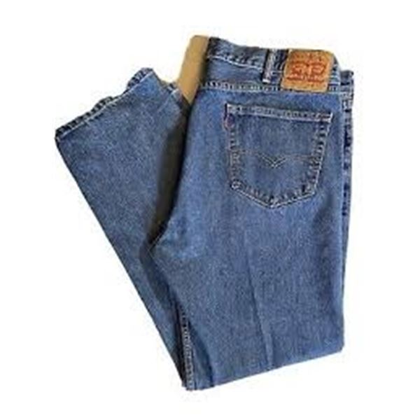 NEW LEVIS CLASSIC JEANS SIZE 10