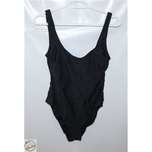 NEW NOBO MEDIUM WOMENS BLACK TOP BACKLESS