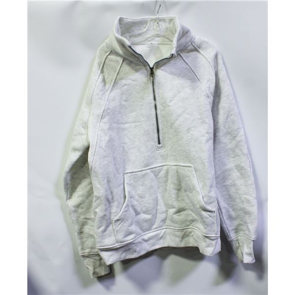 NEW DANSKIN 1/2 ZIP PULL MEDIUM