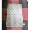 Image 1 : RIVIERA HOME CHEVRON BATH MAT 34 X 20"