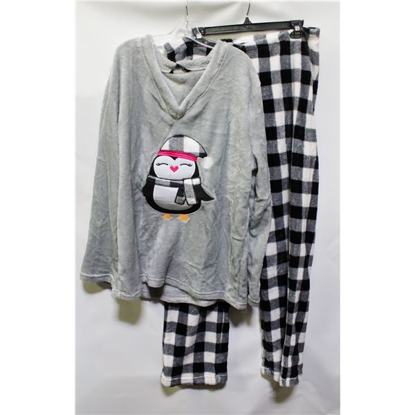 NEW COZY PENGUIN XL SLEEPWEAR SET