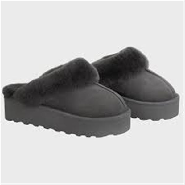 NEW KIRKLAND PLATFORM SLIPPERS SIZE 9 GREY