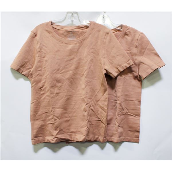 NEW 2PK TAHARI SMOOTH T-SHIRT MEDIUM