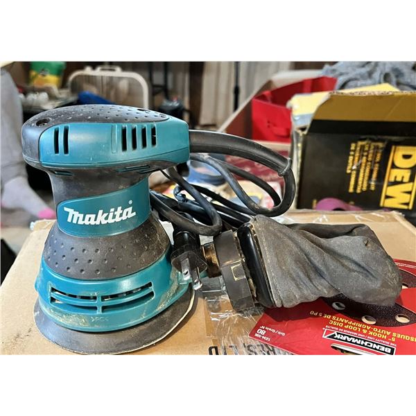 Makita 5" Random orbit Sander