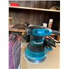 Image 3 : Makita 5" Random orbit Sander