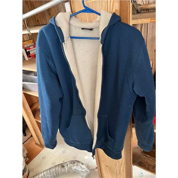 Large Fleecelined hoodie very warm.