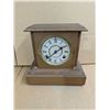 Image 1 : Vintage Wood Clock Waterbury Clock.Co U.S.A