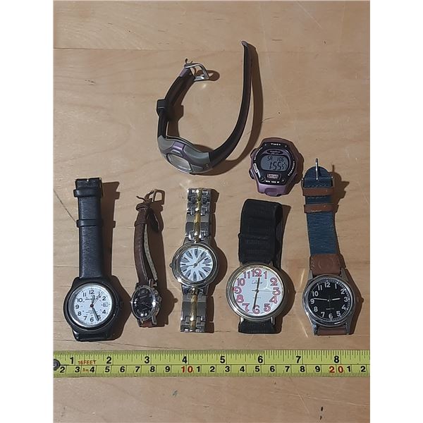 Lot of Watches. (5 are working)