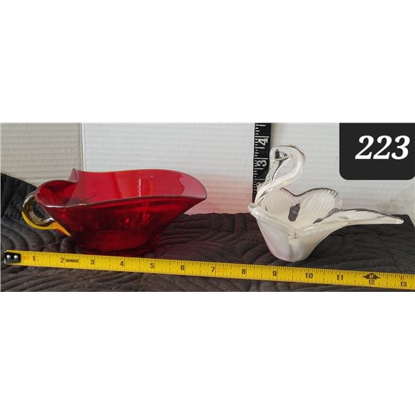 Viking art glass amberina crackle glass 1944 heart shaped candy bowl & Europa swan dish.