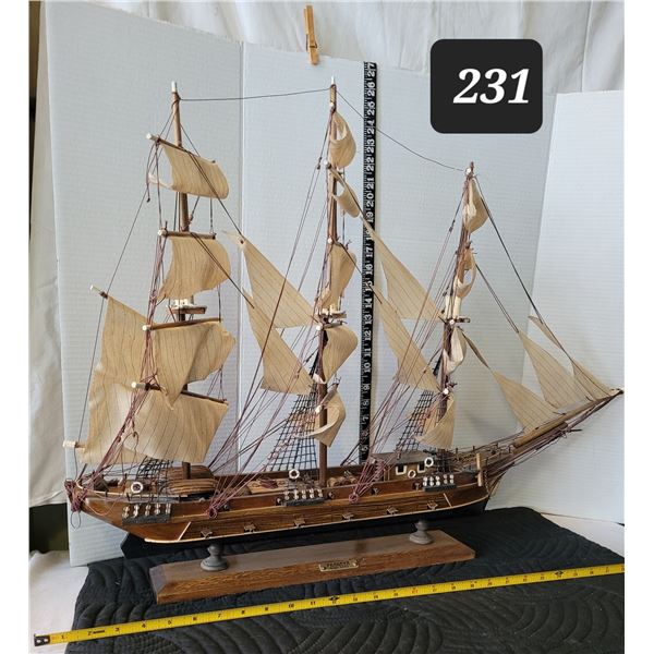 Large detailed Frigata Siglo XVIII model ship. Wood, cloth sails & cord. 20+” tall, 26+[x=#