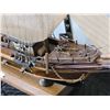 Image 3 : Large detailed Frigata Siglo XVIII model ship. Wood, cloth sails & cord. 20+” tall, 26+[x=#