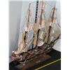 Image 6 : Large detailed Frigata Siglo XVIII model ship. Wood, cloth sails & cord. 20+” tall, 26+[x=#