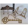Image 2 : Ornate brass plate stands, key rack & wall hooks.