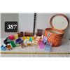 Image 1 : 1970's Doll tub, miniature furniture including some nice Marx pieces.