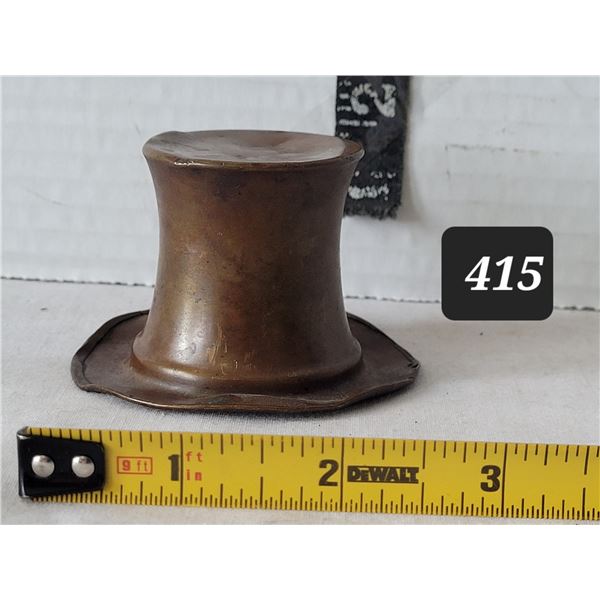 Vintage figural folk art Top Hat used as ashtray or toothpick holder.