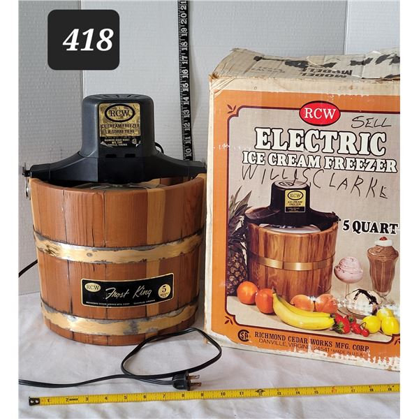 Vtg. Richmond Cedar Works Frost King electric ice cream freezer.