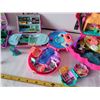 Image 3 : Polly Pocket play sets, with some accessories.