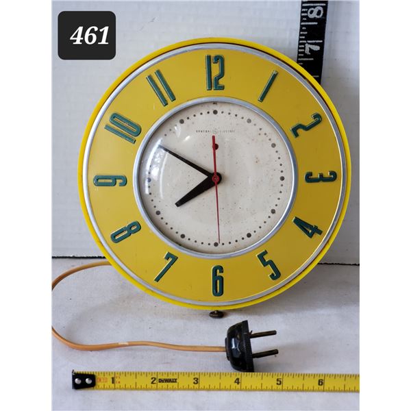 Vtg. General electric wall clock.