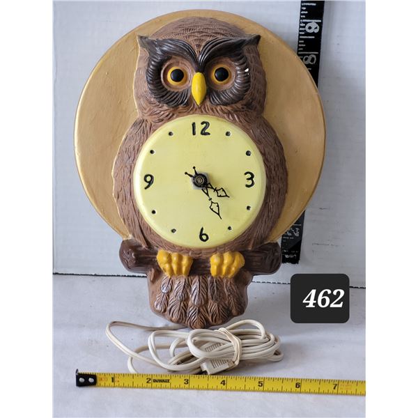1975 ceramic Lanshire movement Owl wall clock