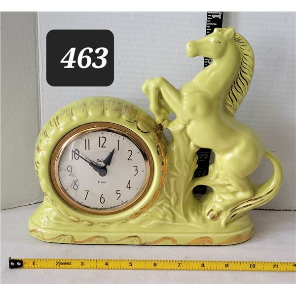 1950's Snider 8 day horse clock. Green enameled ceramic housing. Wedge point , hand painted, Manual 
