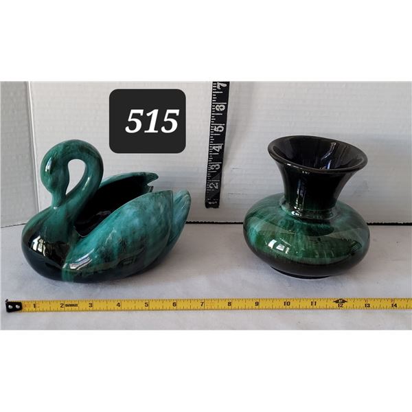 Vtg. Blue Mountain Pottery swan dish & flower vase.