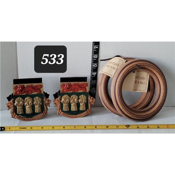 Vtg. John Walters & Sons “Durwood” Sask. Coat of arms napkin holders. Alberta pott