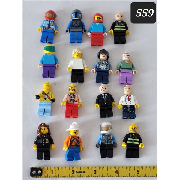 12 Lego figures.