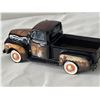 Image 4 : 1:24 scale 1947 Ford Cab over flatbed #6319 & John Wayne “The Duke” American Legen