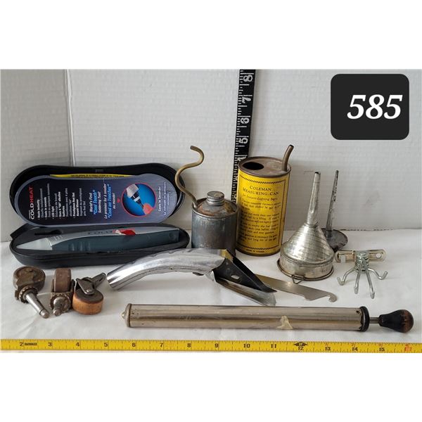 Vintage tools & hardware.