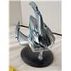 Image 4 : Star Trek Xindi Insectoid warship model & informative book.