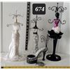 Image 1 : Female mannequins & shoe jewelry displays.