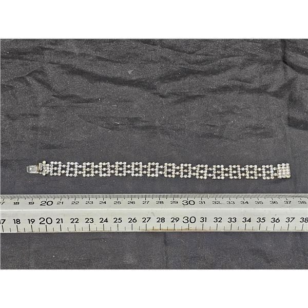 Ladies Fashion Bracelet