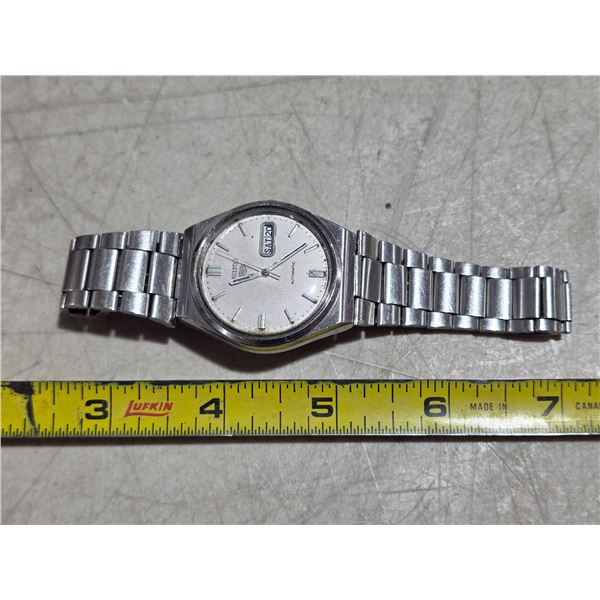 VINTAGE SEIKO 6309-8930 AUTO, DAY/DATE @3, RUNS