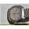 Image 2 : VINTAGE ACCUQUARTZ by BULOVA, DAY/DATE @3 PARTS/REPAIR