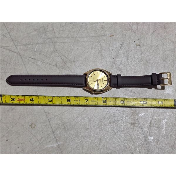 VINTAGE SEIKO 7S26-8760 AUTO, DAY/DATE @3, RUNS
