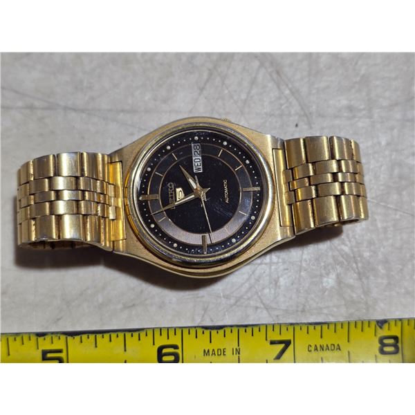 VINTAGE SEIKO 7009-3170 AUTO, DAY/DATE @3, RUNS