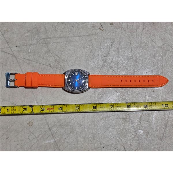 VINTAGE SEIKO 7025-8030 AUTO, DAY/DATE @3, RUNS