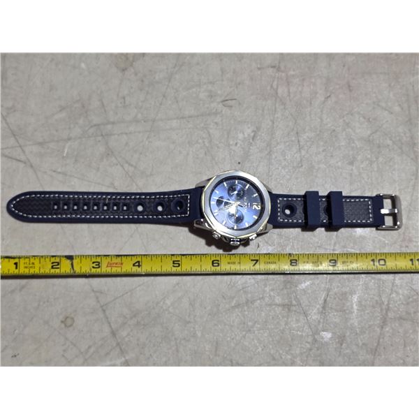 TOMMY HILFIGER MULTI-FUNCTION QTZ, NEW BATT, RUNS, 47MM