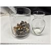 Image 1 : 2 vases and rocks