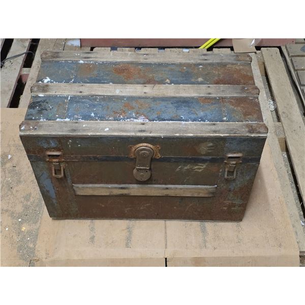 Vintage steamer trunk- 28" by 15" by 19"H