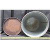 Image 2 : CO-OP and Imperial 3 star grease pails