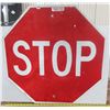 Image 2 : Lq. Metal STOP Sign