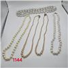 Image 1 : 5 "Pearl" Necklaces