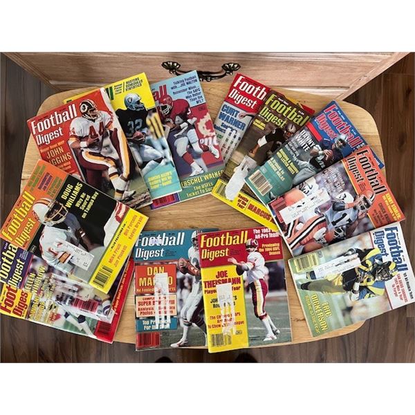 (13) 1983/84 Football Digest Magazines